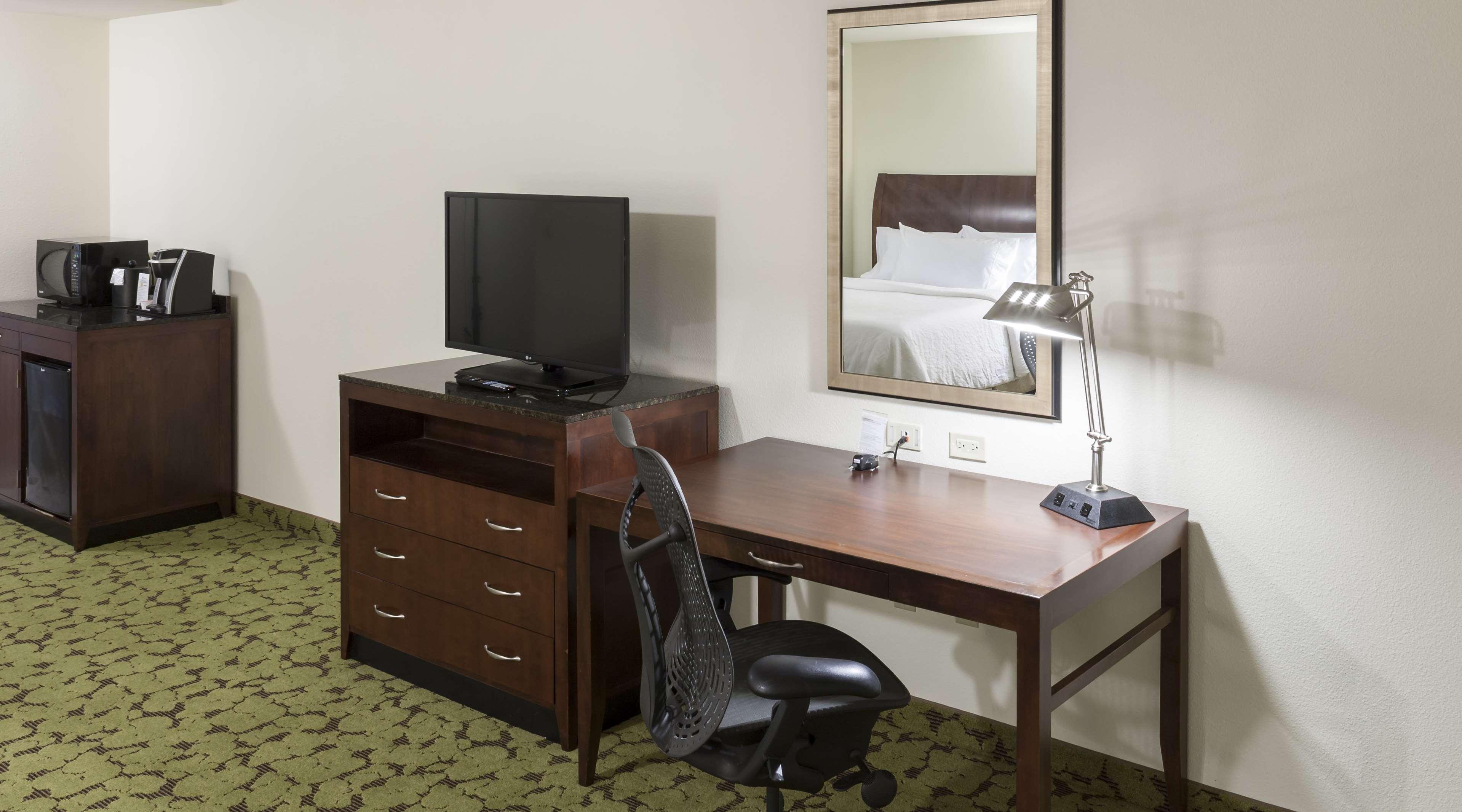 Hilton Garden Inn Dallas/Дънканвил Екстериор снимка