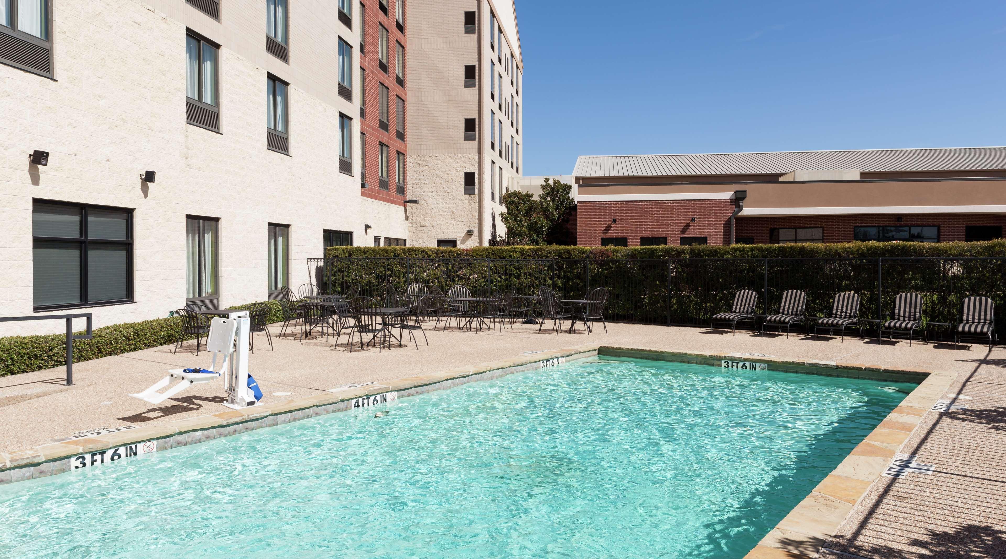Hilton Garden Inn Dallas/Дънканвил Екстериор снимка