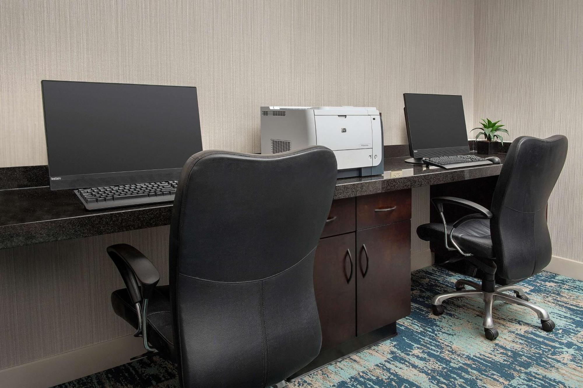 Hilton Garden Inn Dallas/Дънканвил Екстериор снимка