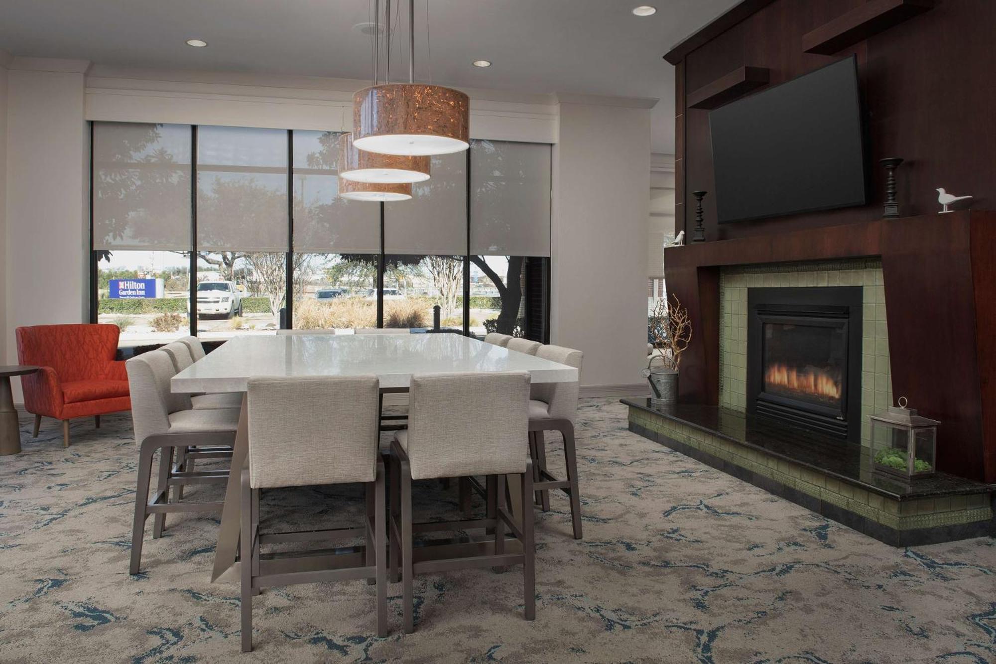 Hilton Garden Inn Dallas/Дънканвил Екстериор снимка