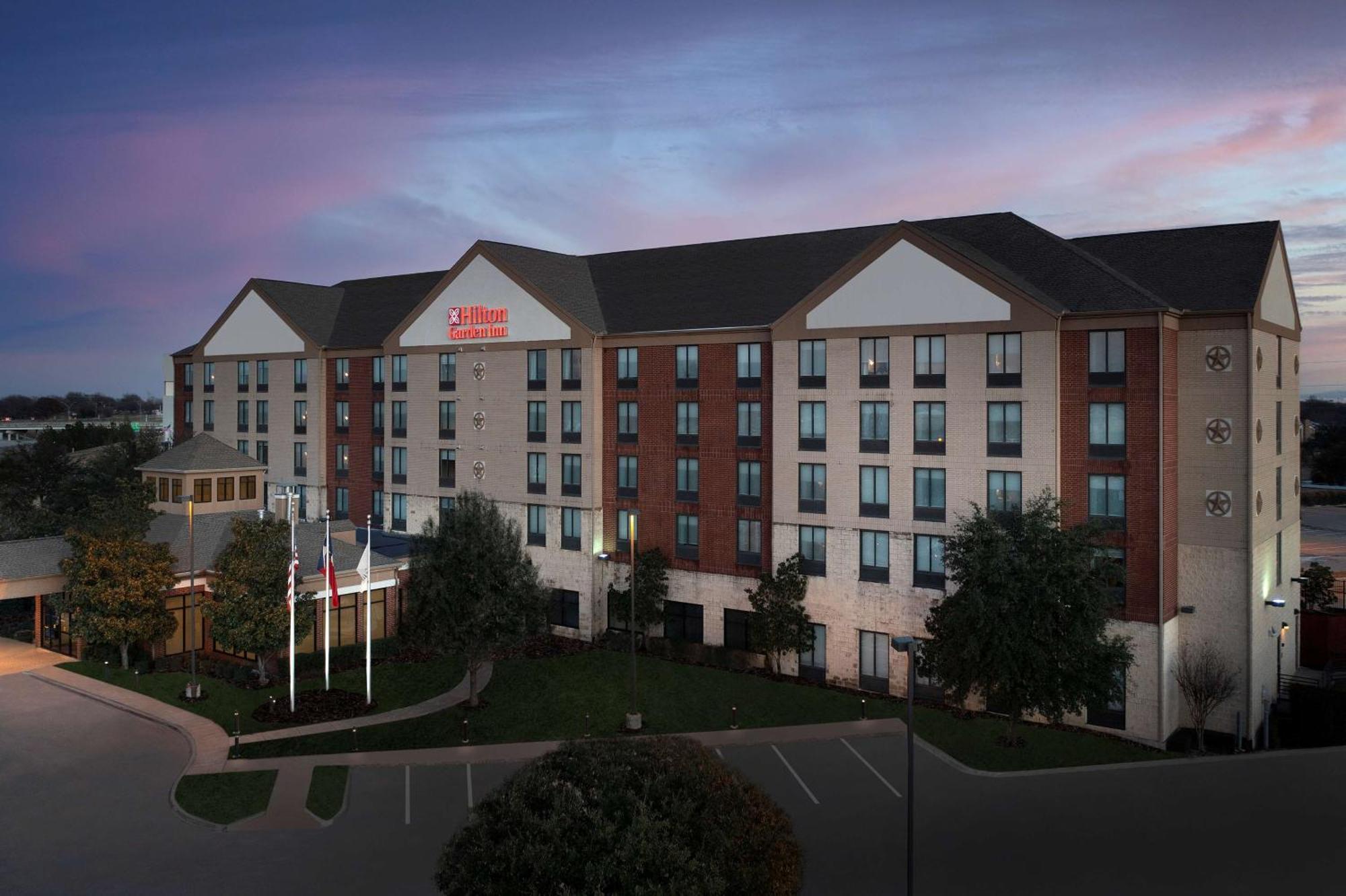 Hilton Garden Inn Dallas/Дънканвил Екстериор снимка