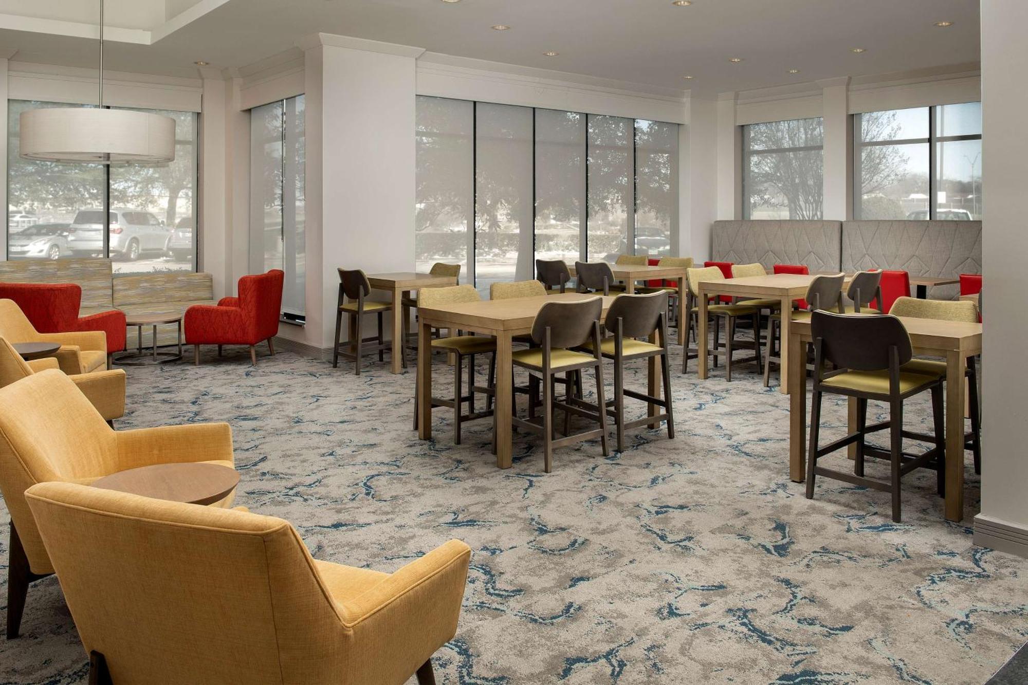Hilton Garden Inn Dallas/Дънканвил Екстериор снимка